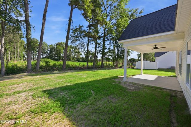 319 Mangrove Court, Ayden, NC 28513