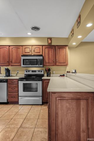 4520 Detroy Road, Evansville, IN 47720