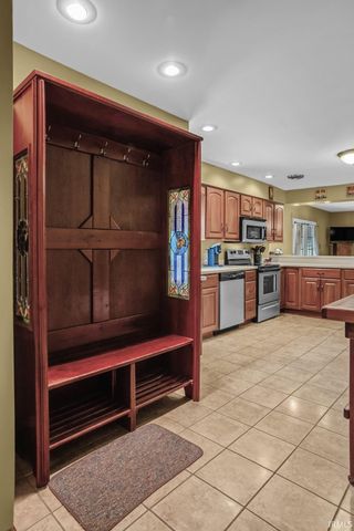 4520 Detroy Road, Evansville, IN 47720