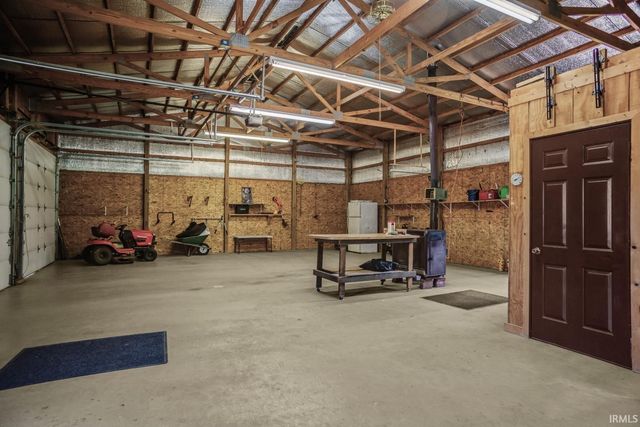 4520 Detroy Road, Evansville, IN 47720