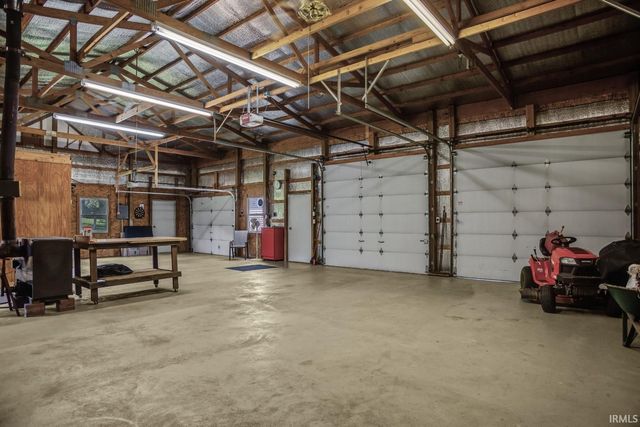 4520 Detroy Road, Evansville, IN 47720