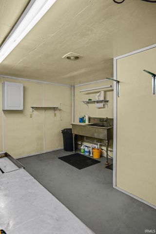 4520 Detroy Road, Evansville, IN 47720