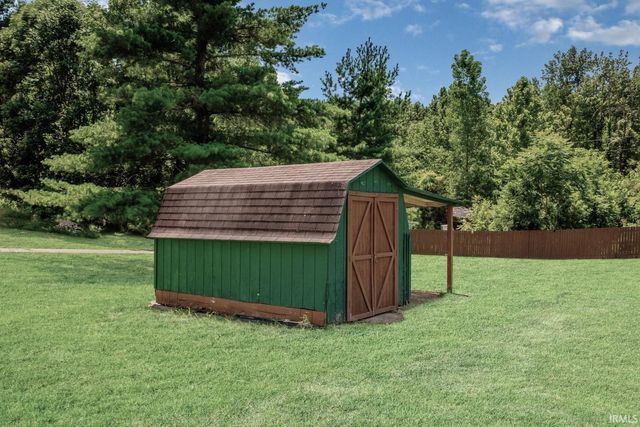 4520 Detroy Road, Evansville, IN 47720
