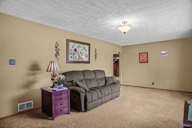 4520 Detroy Road, Evansville, IN 47720