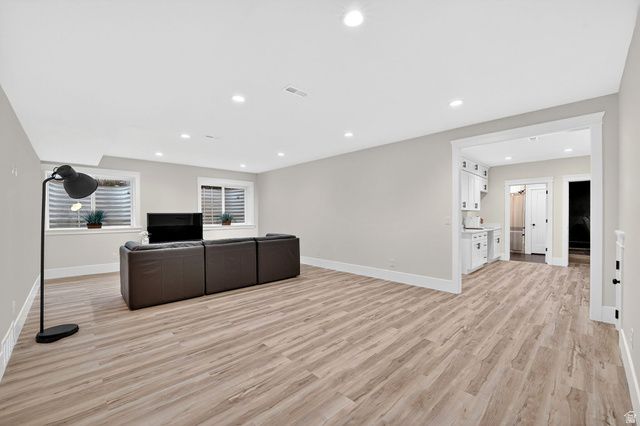 11524 S SILVER POND DR, South Jordan, UT 84009