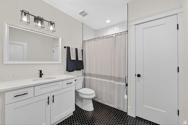 11524 S SILVER POND DR, South Jordan, UT 84009