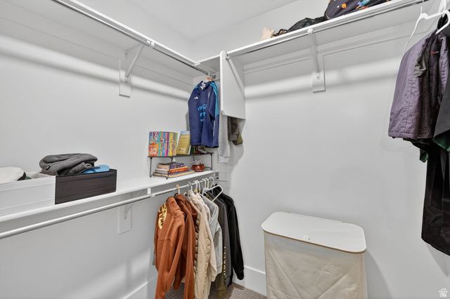 11524 S SILVER POND DR, South Jordan, UT 84009