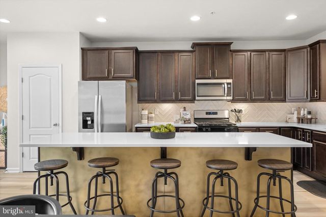 1041 FLESTER LN, Laurel, MD 20707