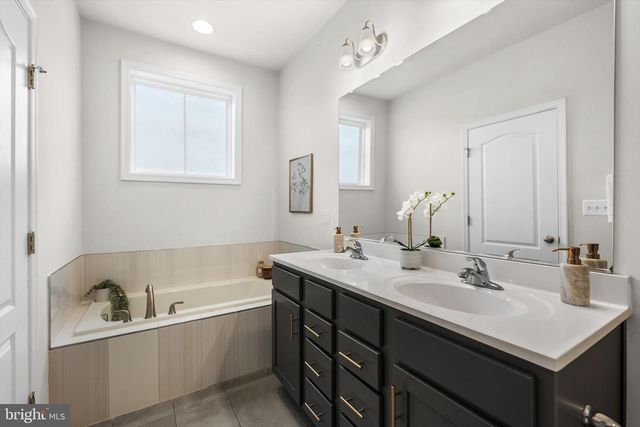 1041 FLESTER LN, Laurel, MD 20707