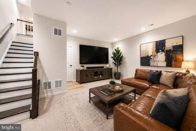 1041 FLESTER LN, Laurel, MD 20707