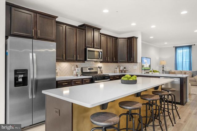 1041 FLESTER LN, Laurel, MD 20707