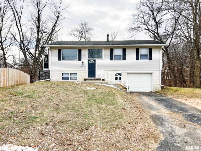 2230 N WINNEBAGO Court, Peoria, IL 61614