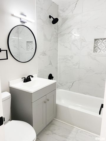 2230 N WINNEBAGO Court, Peoria, IL 61614