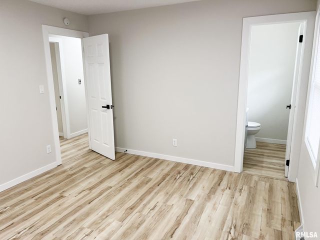 2230 N WINNEBAGO Court, Peoria, IL 61614