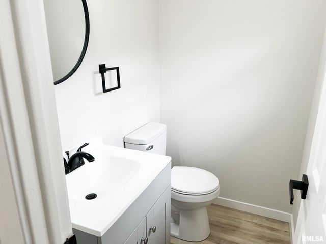 2230 N WINNEBAGO Court, Peoria, IL 61614