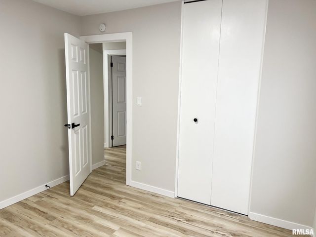 2230 N WINNEBAGO Court, Peoria, IL 61614