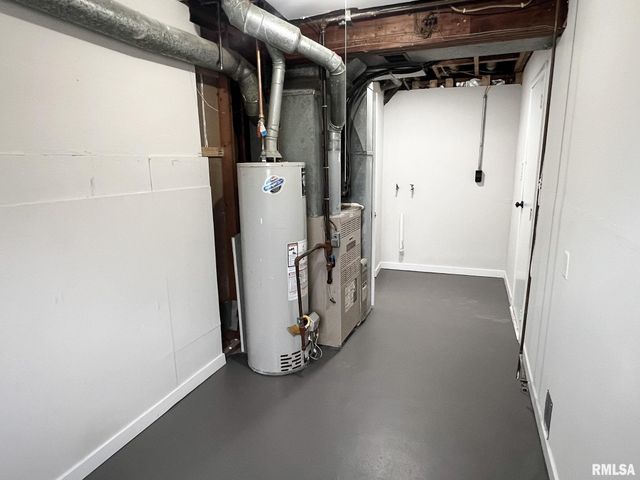 2230 N WINNEBAGO Court, Peoria, IL 61614