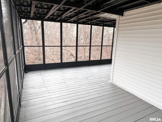 2230 N WINNEBAGO Court, Peoria, IL 61614