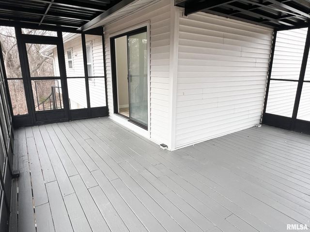 2230 N WINNEBAGO Court, Peoria, IL 61614