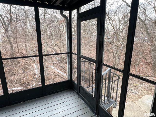 2230 N WINNEBAGO Court, Peoria, IL 61614