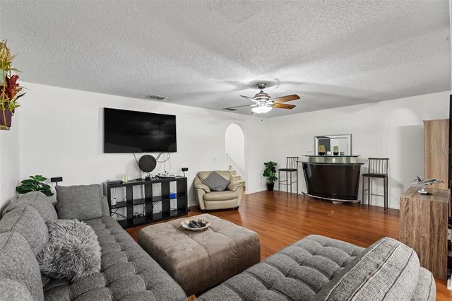 4607 ASHBURN SQUARE DRIVE, Tampa, FL 33610