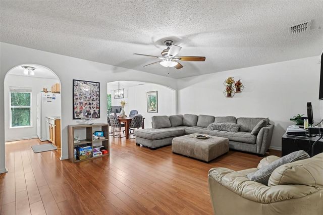 4607 ASHBURN SQUARE DRIVE, Tampa, FL 33610