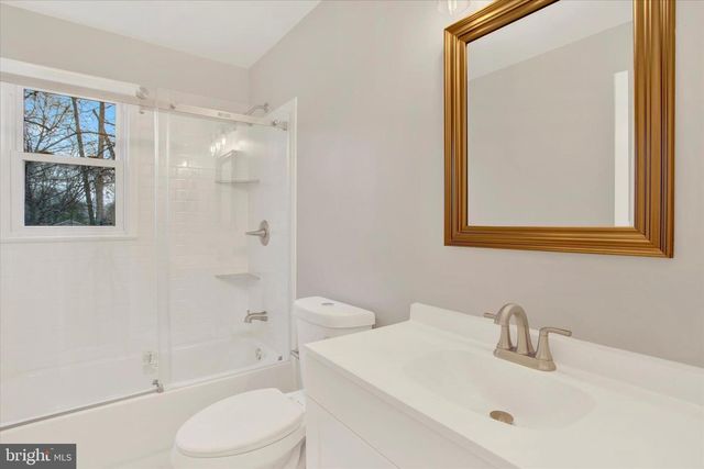 6413 WHITE OAK AVE, Temple Hills, MD 20748