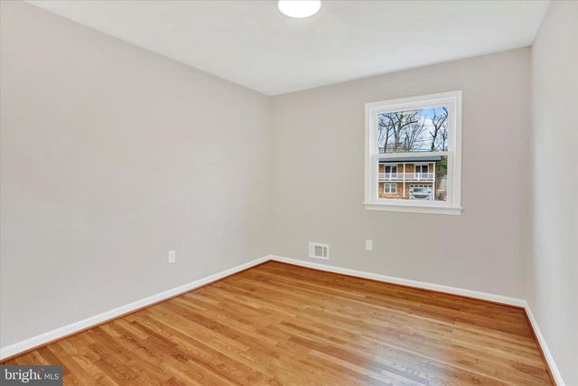 6413 WHITE OAK AVE, Temple Hills, MD 20748