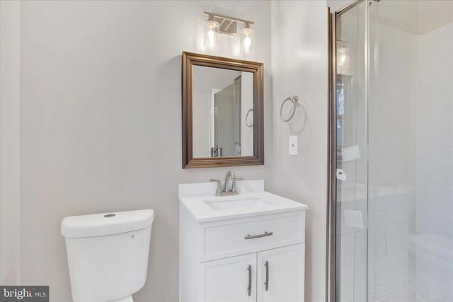 6413 WHITE OAK AVE, Temple Hills, MD 20748