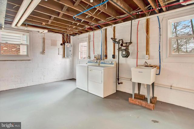 6413 WHITE OAK AVE, Temple Hills, MD 20748