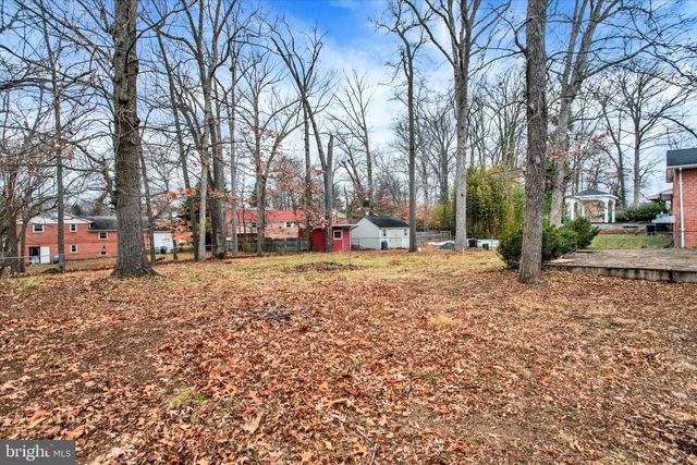 6413 WHITE OAK AVE, Temple Hills, MD 20748