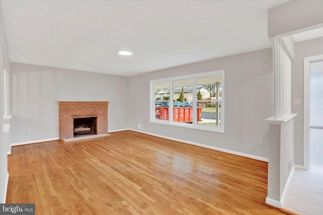 6413 WHITE OAK AVE, Temple Hills, MD 20748