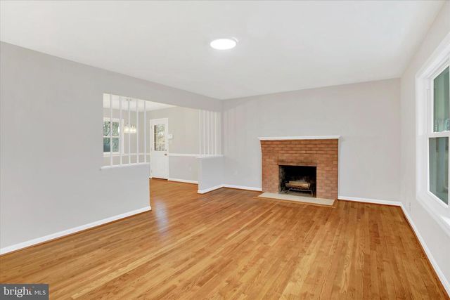 6413 WHITE OAK AVE, Temple Hills, MD 20748