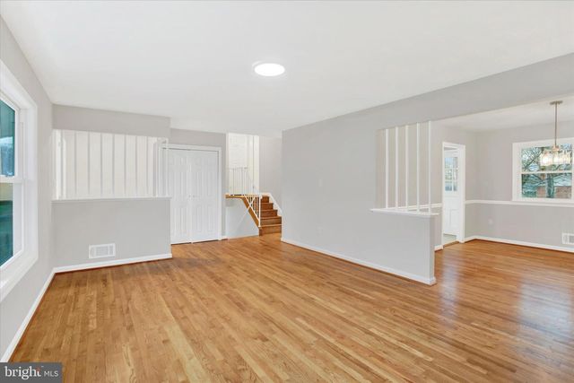 6413 WHITE OAK AVE, Temple Hills, MD 20748