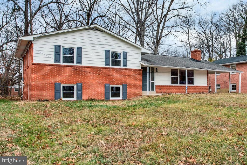 6413 WHITE OAK AVE, Temple Hills, MD 20748