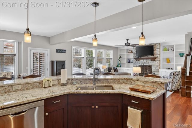 7247 Ardsley Lane, Independence Charter Township, MI 48348