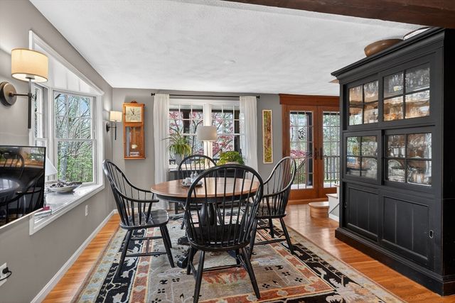 10 Davis Rd, Tyngsborough, MA 01879