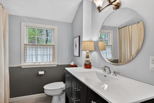 10 Davis Rd, Tyngsborough, MA 01879
