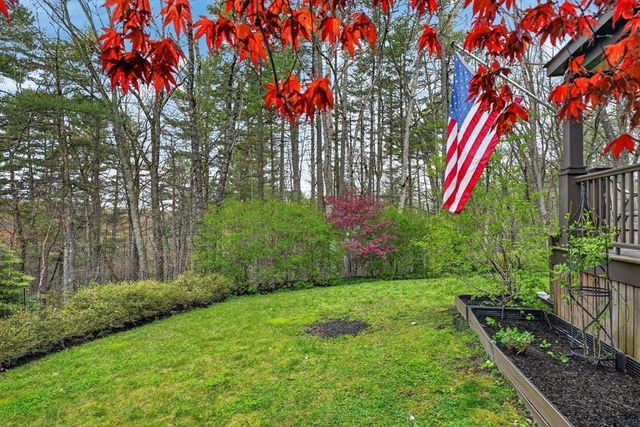 10 Davis Rd, Tyngsborough, MA 01879