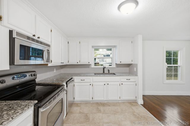 10035 Bryant Road, Henryetta, OK 74437