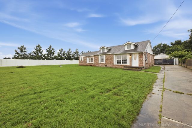 10035 Bryant Road, Henryetta, OK 74437