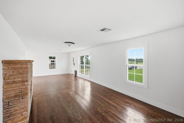 10035 Bryant Road, Henryetta, OK 74437