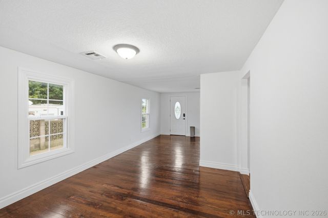 10035 Bryant Road, Henryetta, OK 74437