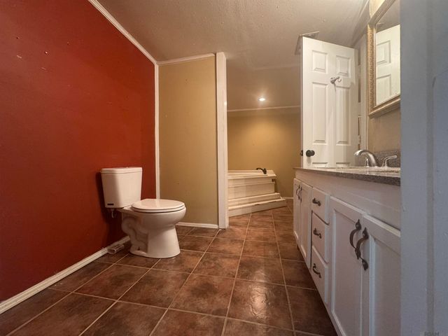 9254 Corlett Dr, Baton Rouge, LA 70811