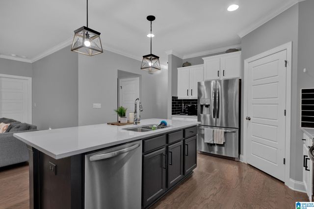 7047 PINE MOUNTAIN CIRCLE, Gardendale, AL 35071