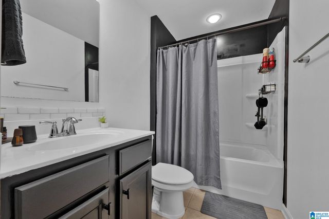 7047 PINE MOUNTAIN CIRCLE, Gardendale, AL 35071