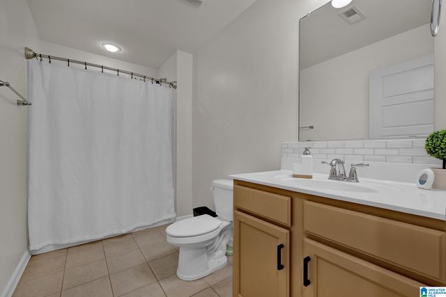 7047 PINE MOUNTAIN CIRCLE, Gardendale, AL 35071