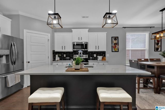 7047 PINE MOUNTAIN CIRCLE, Gardendale, AL 35071