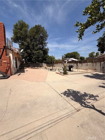 22233 Roscoe, West Hills, CA 91304