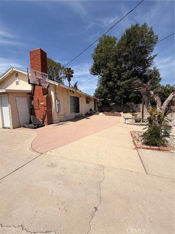 22233 Roscoe, West Hills, CA 91304